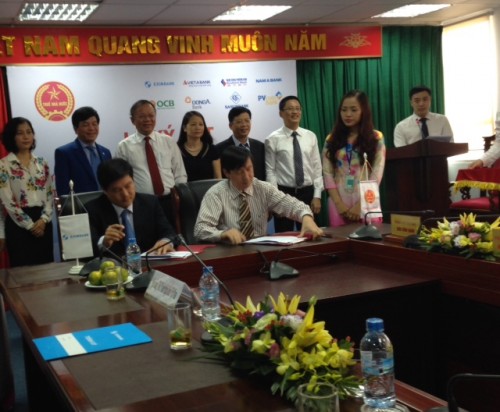 Thêm 8 ngân hàng ký thỏa thuận thu thuế điện tử