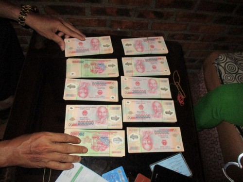 Bắt 7 đối tượng tàng trữ, lưu hành tiền giả quy mô lớn