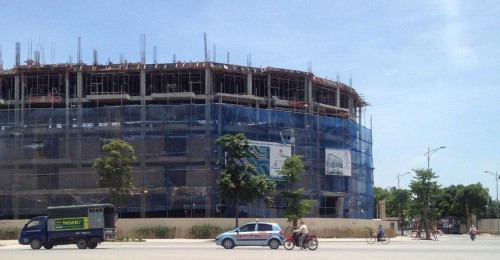 Dự án nhà phố thương mại The Victoria đã vào giai đoạn cất nóc