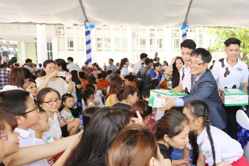 Vinamilk đồng hành chương trình “Ngày sữa thế giới”