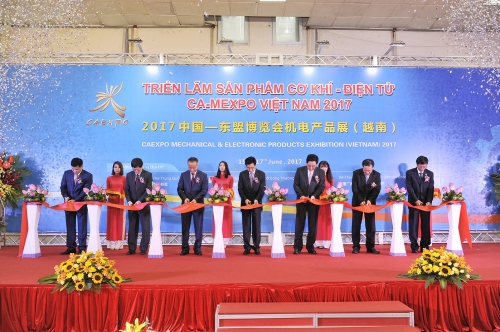 Khai mạc Triển lãm Sản phẩm cơ khí - điện tử Việt Nam 2017 Khai mạc Triển lãm Sản phẩm cơ khí - điện tử Việt Nam 2017