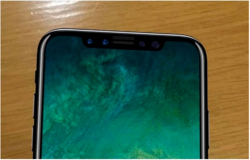 Đây là tấm bảo vệ cho iPhone 8, viền mỏng, phần màn hình trên cùng sẽ luôn bật?