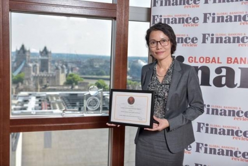 ABBANK: Ngân hàng Phát triển bán lẻ tốt nhất Việt Nam 2017