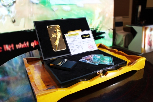 iPhone 7 mạ vàng gắn