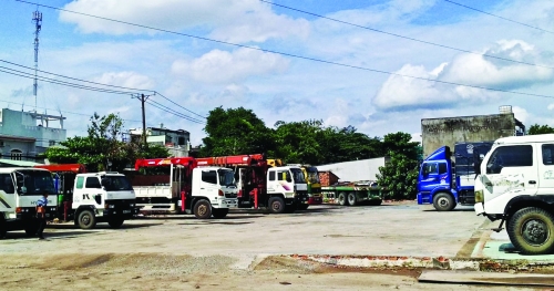 Thiếu bãi đậu xe, doanh nghiệp kêu cứu Thiếu bãi đậu xe, doanh nghiệp kêu cứu