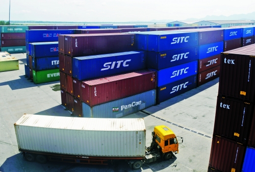 Vẫn phải chờ các trung tâm logistics