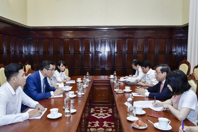 Đánh giá cao UOB Việt Nam theo đuổi mục tiêu mô hình ngân hàng số mong muon uob viet nam trao doi chia se kinh nghiem trong linh vuc tien te ngan hang