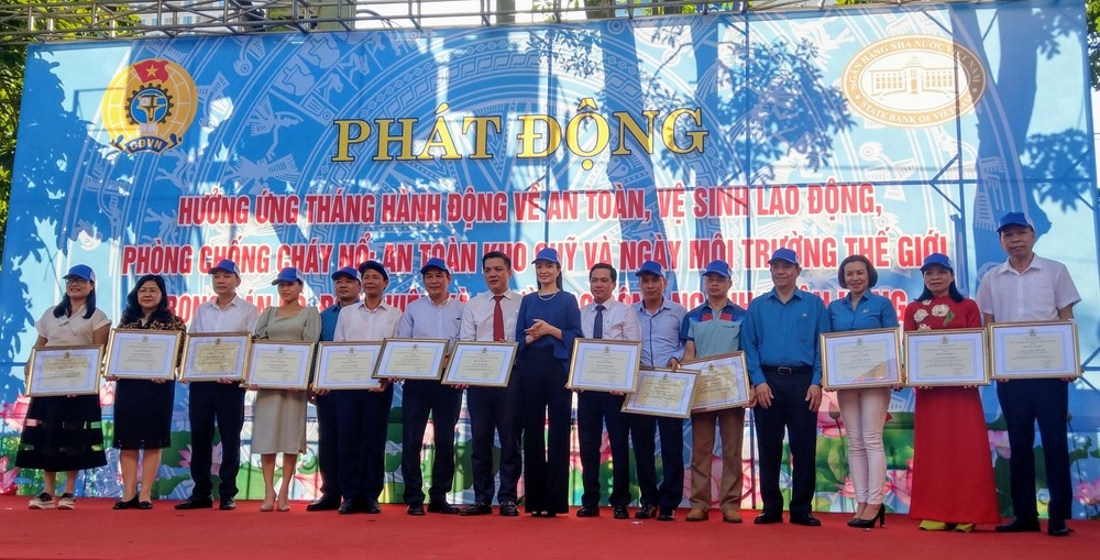 cong doan ngan hang viet nam phat dong thang hanh dong ve an toan ve sinh lao dong phong chong chay no an toan kho quy