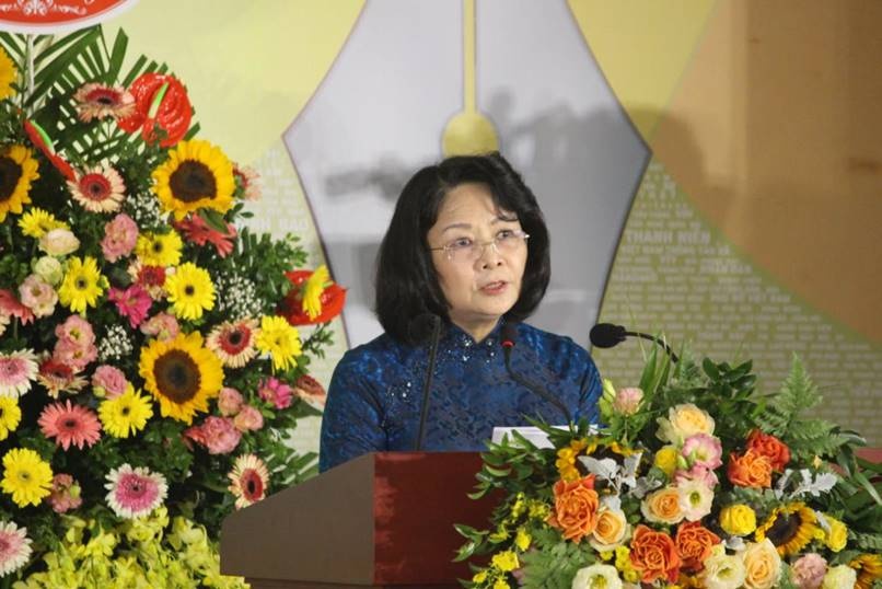 Trân trọng những đóng góp to lớn của các nhà báo và người làm báo nha bao phai la chien sy tien phong qua cam dau tranh cho cong ly va le phai