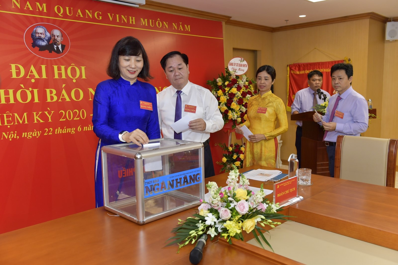 Đại hội Đảng bộ Thời báo Ngân hàng nhiệm kỳ 2020-2025 thành công tốt đẹp dai hoi dang bo thoi bao ngan hang nhiem ky 2020 2025 thanh cong tot dep