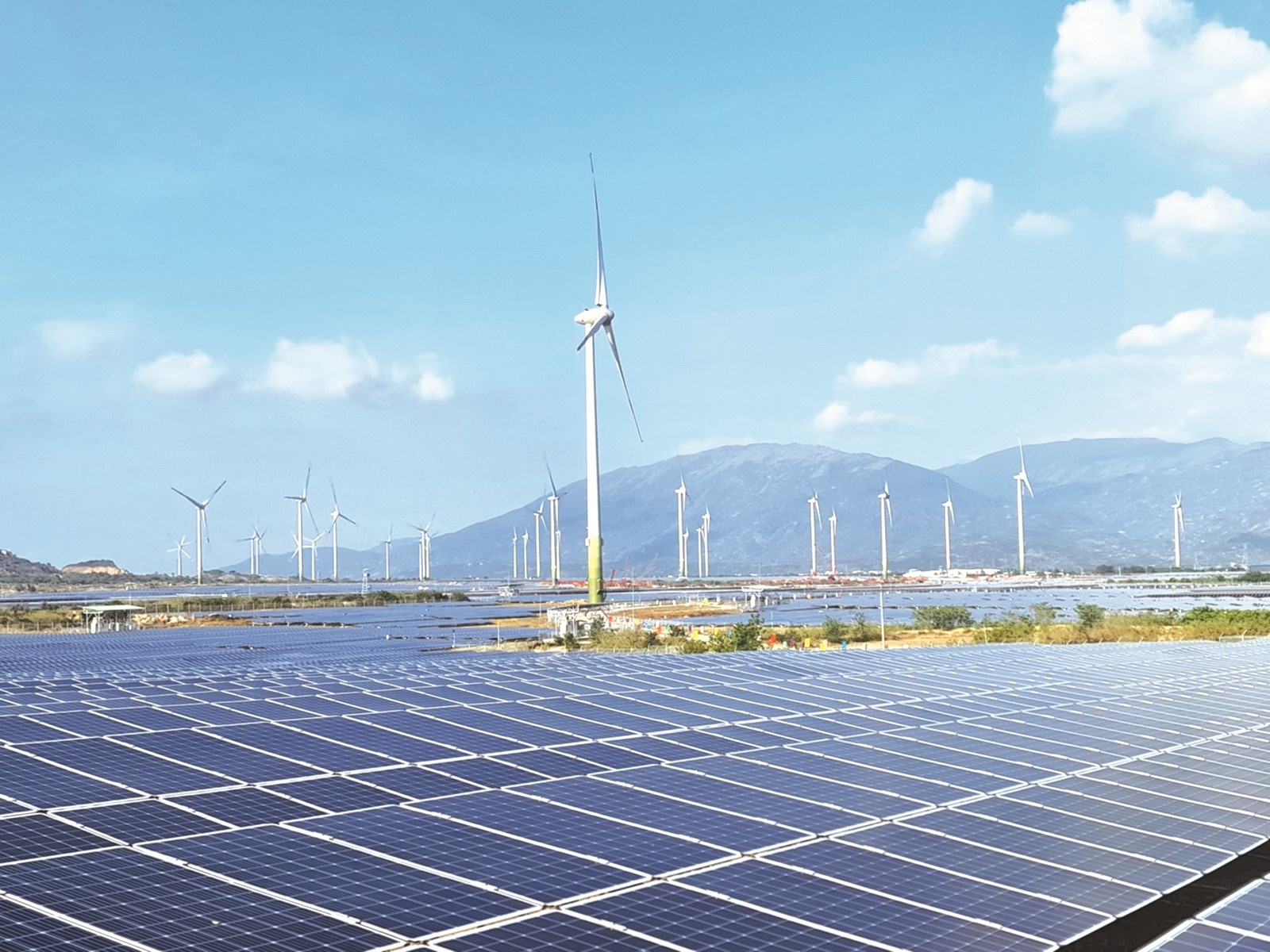 Đầu tư ngành điện gặp khó vì vướng “điều kiện hoàn thuế” dau tu nganh dien gap kho vi vuong dieu kien hoan thue