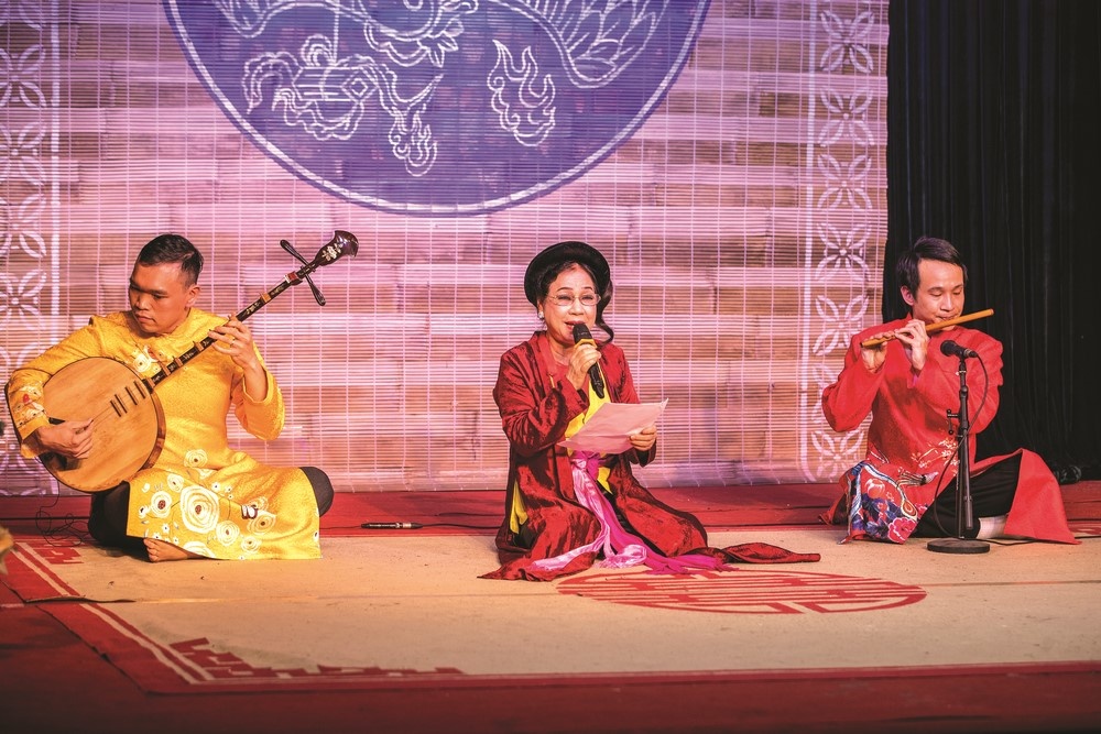 gop suc lan toa truyen kieu