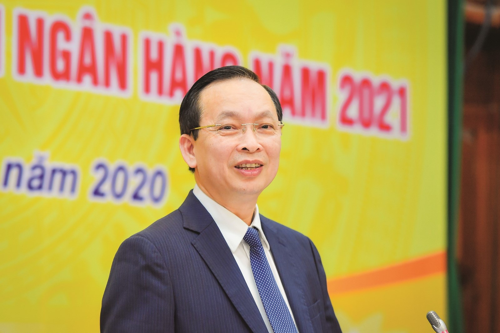 lam dam tinh uu viet cua nen hanh chinh vi loi ich nguoi dan