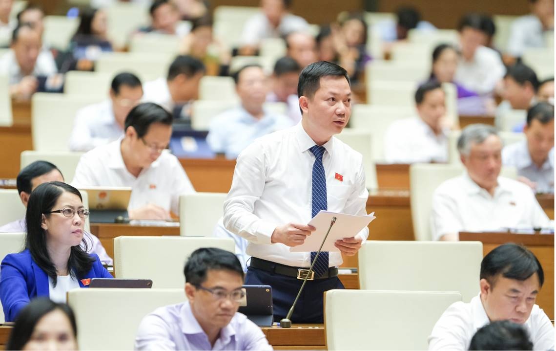 dai bieu quoc hoi tap trung trien khai nhanh chuong trinh phuc hoi kinh te