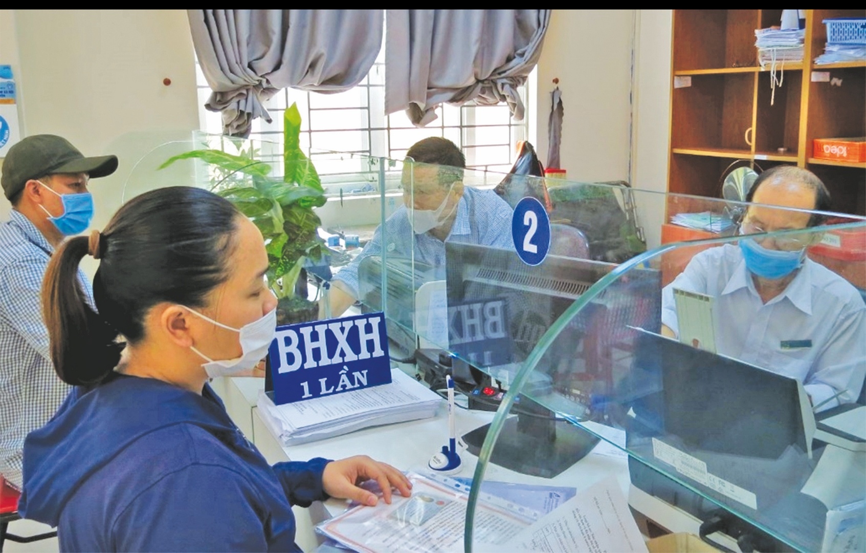 Lấn cấn giảm thời gian đóng bảo hiểm xã hội lan can giam thoi gian dong bao hiem xa hoi