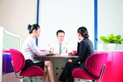 Vay VND lãi suất USD: Kênh lựa chọn tối ưu cho DN