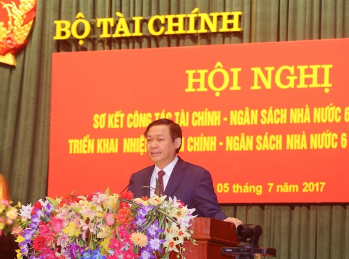 Bộ Tài chính khẳng định quyết tâm thu ngân sách vượt dự toán