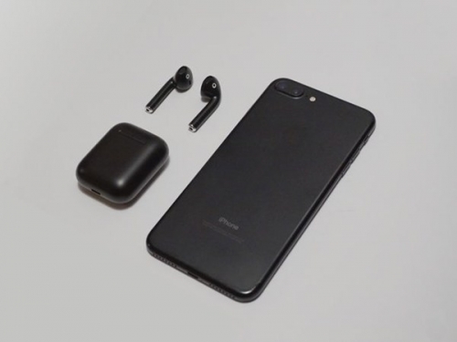 Tai nghe Apple AirPods có thêm phiên bản màu đen Tai nghe Apple AirPods có thêm phiên bản màu đen