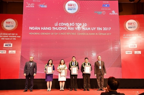Vietcombank được vinh danh là ngân hàng uy tín nhất năm 2017