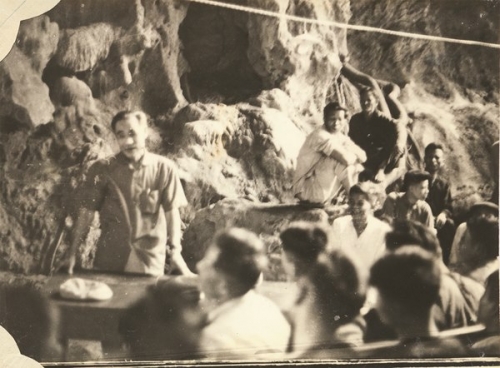 “Đoàn quân Việt Nam đi, chung lòng cứu quốc…”