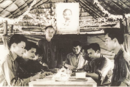 “Đoàn quân Việt Nam đi, chung lòng cứu quốc…”