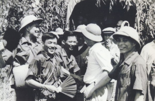 “Đoàn quân Việt Nam đi, chung lòng cứu quốc…”