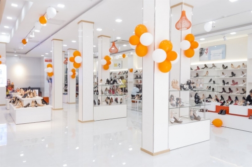 BQ khuyến mãi nhân khai trương cửa hàng mới