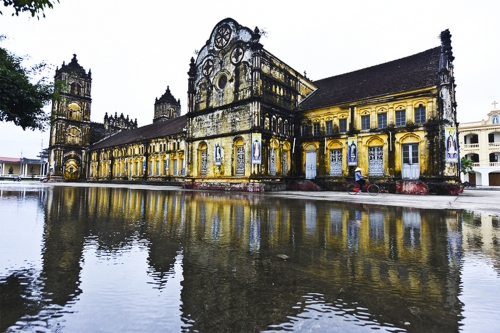 Phải bảo tồn giá trị di sản khi trùng tu