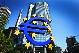IMF ủng hộ ECB kích thích tiền tệ