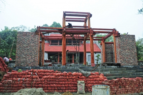 Xâm hại di tích: Không thể để tiếp tục “nhờn thuốc”