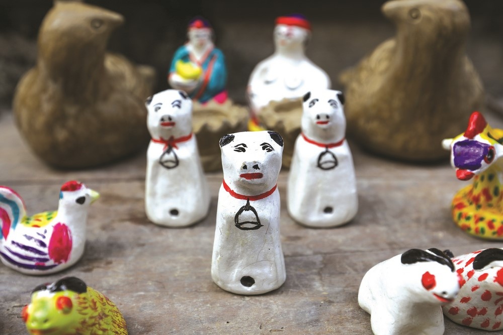 Lắng nghe… phỗng đất