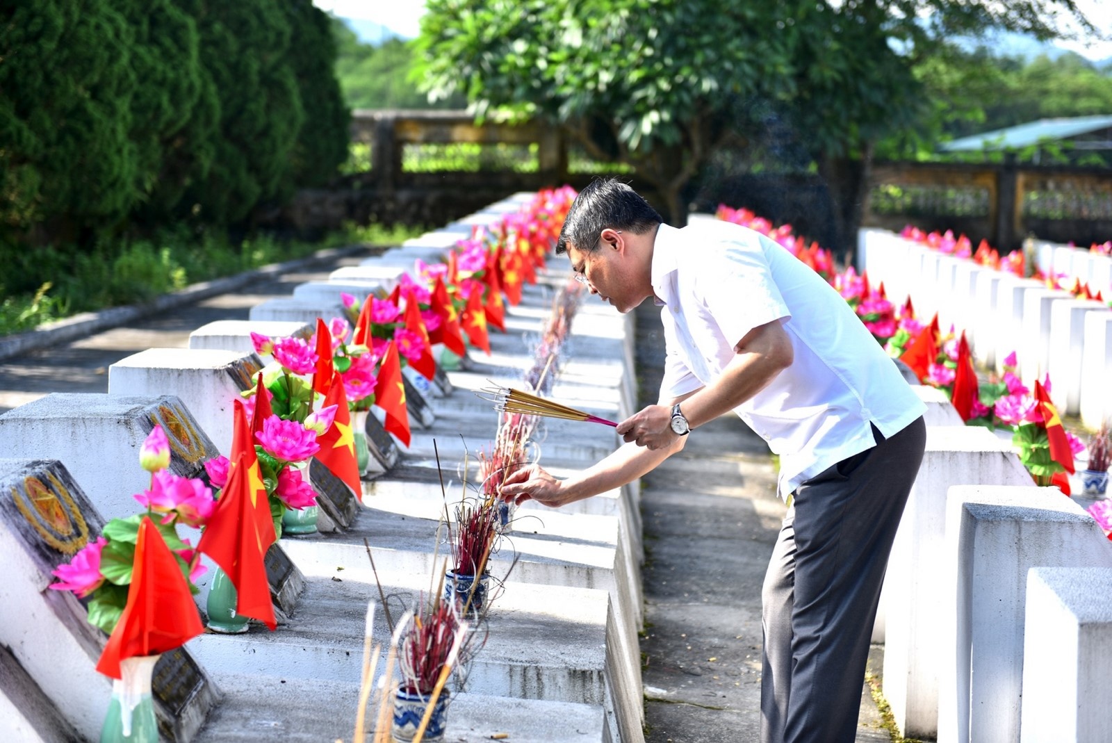 Ngành Ngân hàng tri ân các anh hùng liệt sỹ