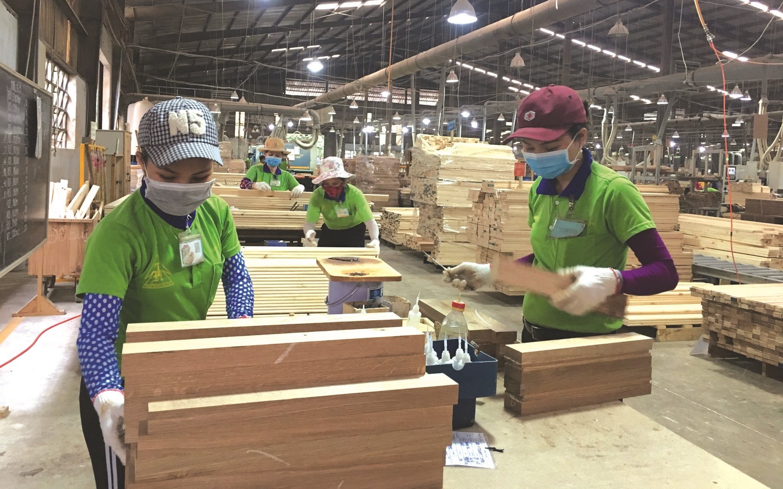 doanh nghiep chiu tran vi chuoi cung ung dut gay