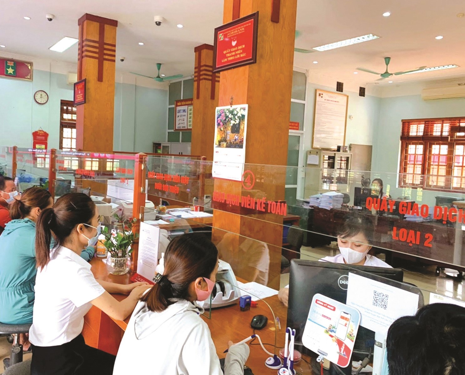 nganh ngan hang lao cai tap trung thao go kho khan day manh ho tro khach hang