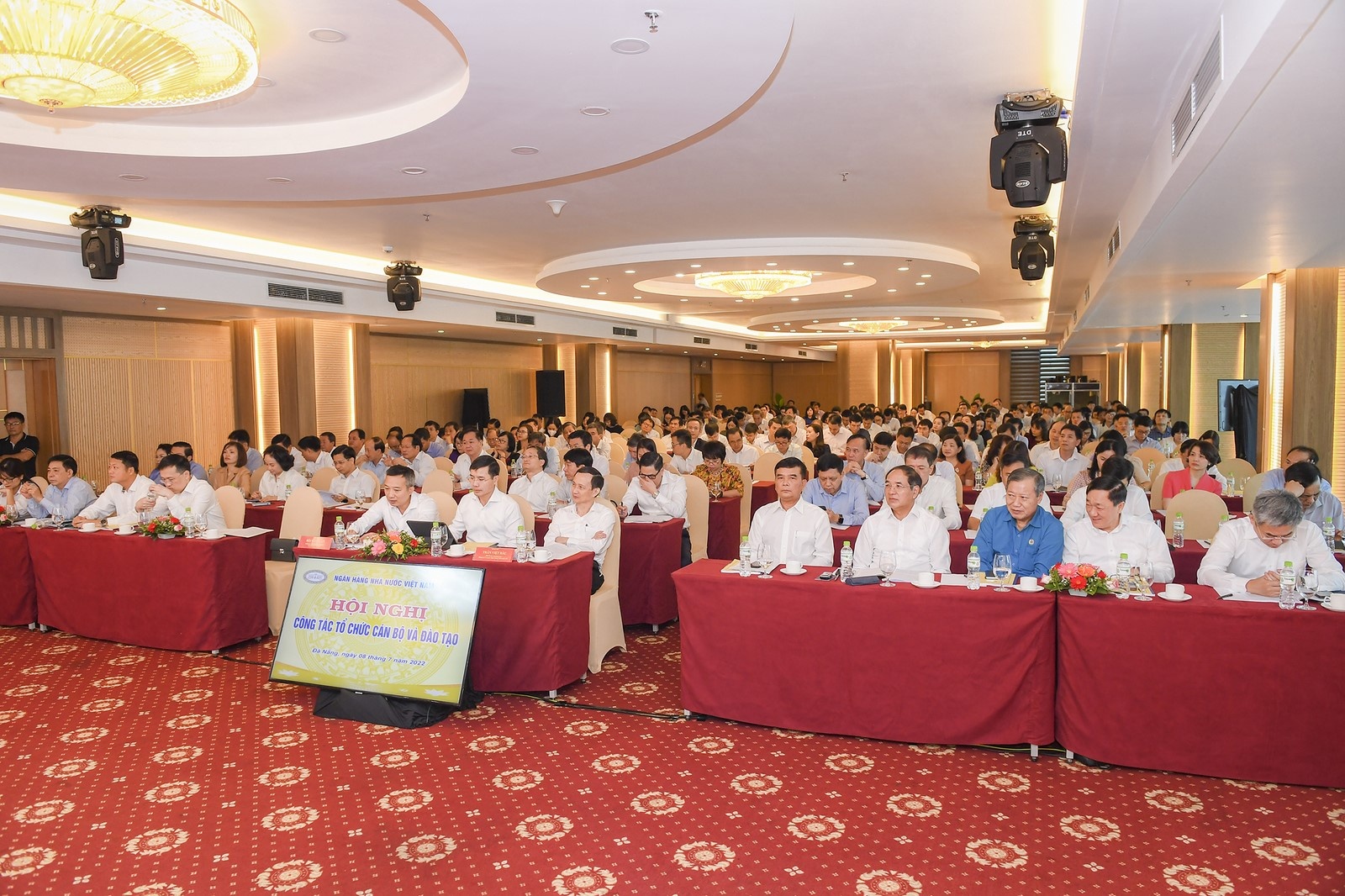 cong tac to chuc can bo phai gan lien voi tien trinh doi moi tinh gon hieu qua