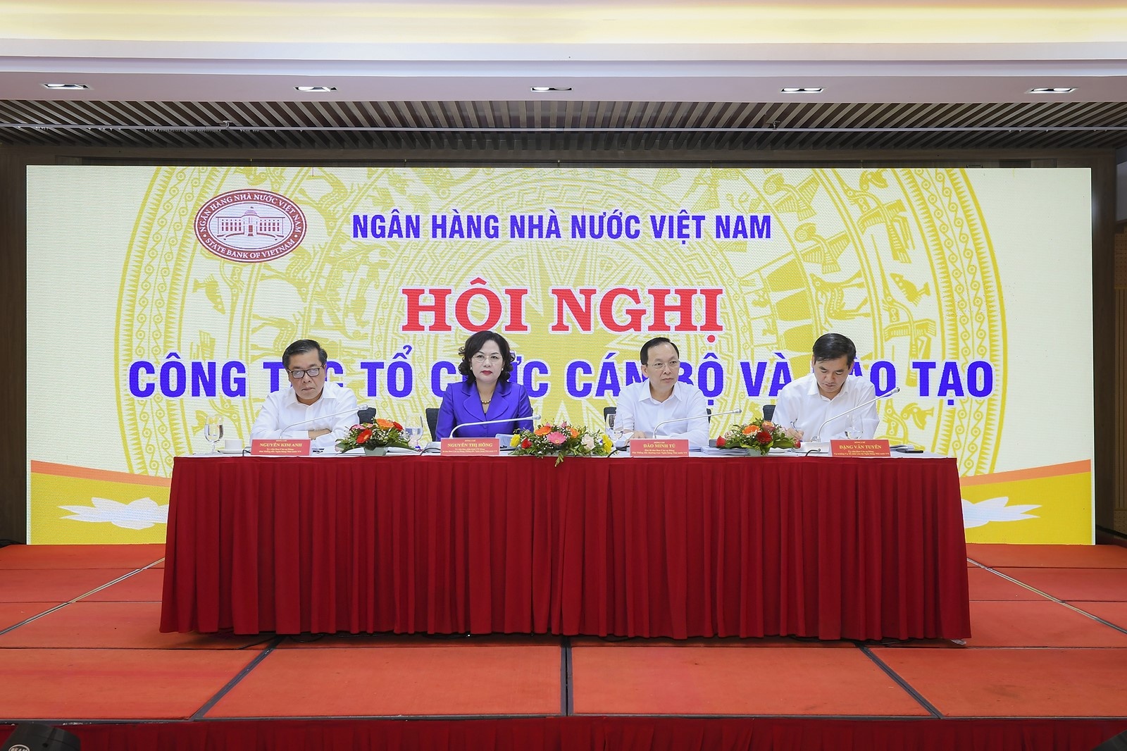 cong tac to chuc can bo phai gan lien voi tien trinh doi moi tinh gon hieu qua