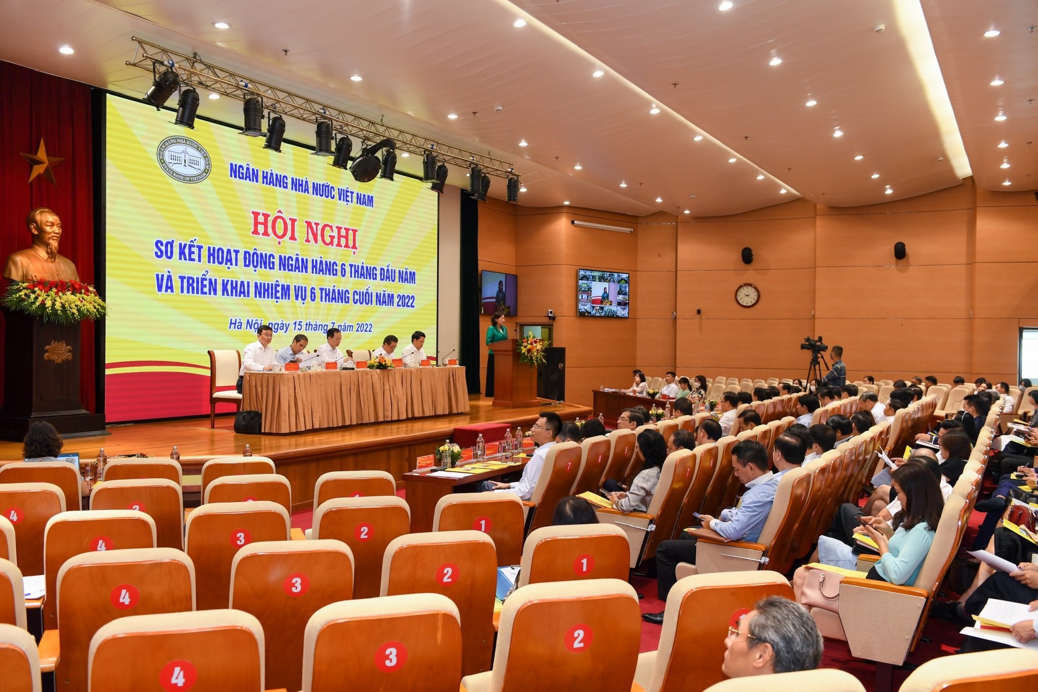 Chính sách tiền tệ góp phần kiểm soát lạm phát, ổn định kinh tế vĩ mô chinh sach tien te gop phan kiem soat lam phat on dinh kinh te vi mo