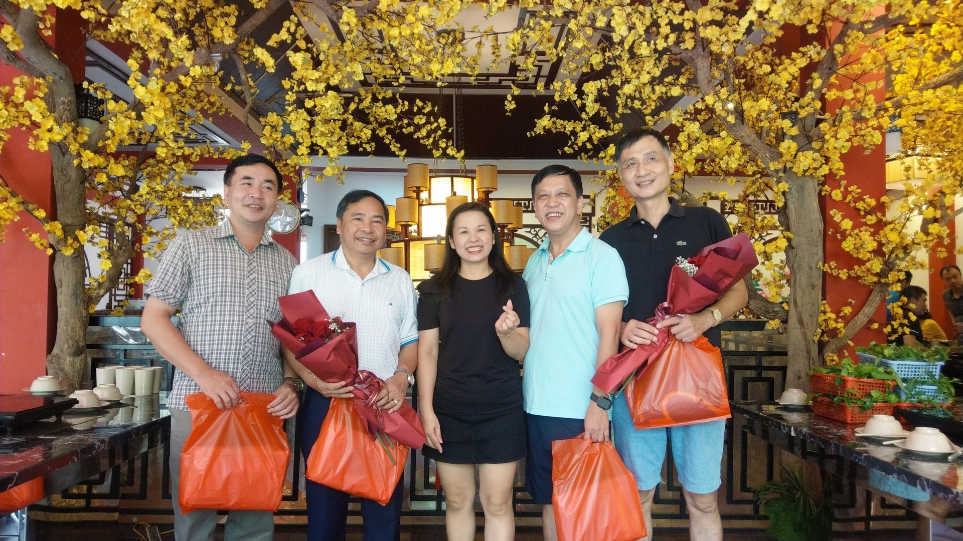 giao luu the thao clb bong ban cong doan co quan nhnn trung uong