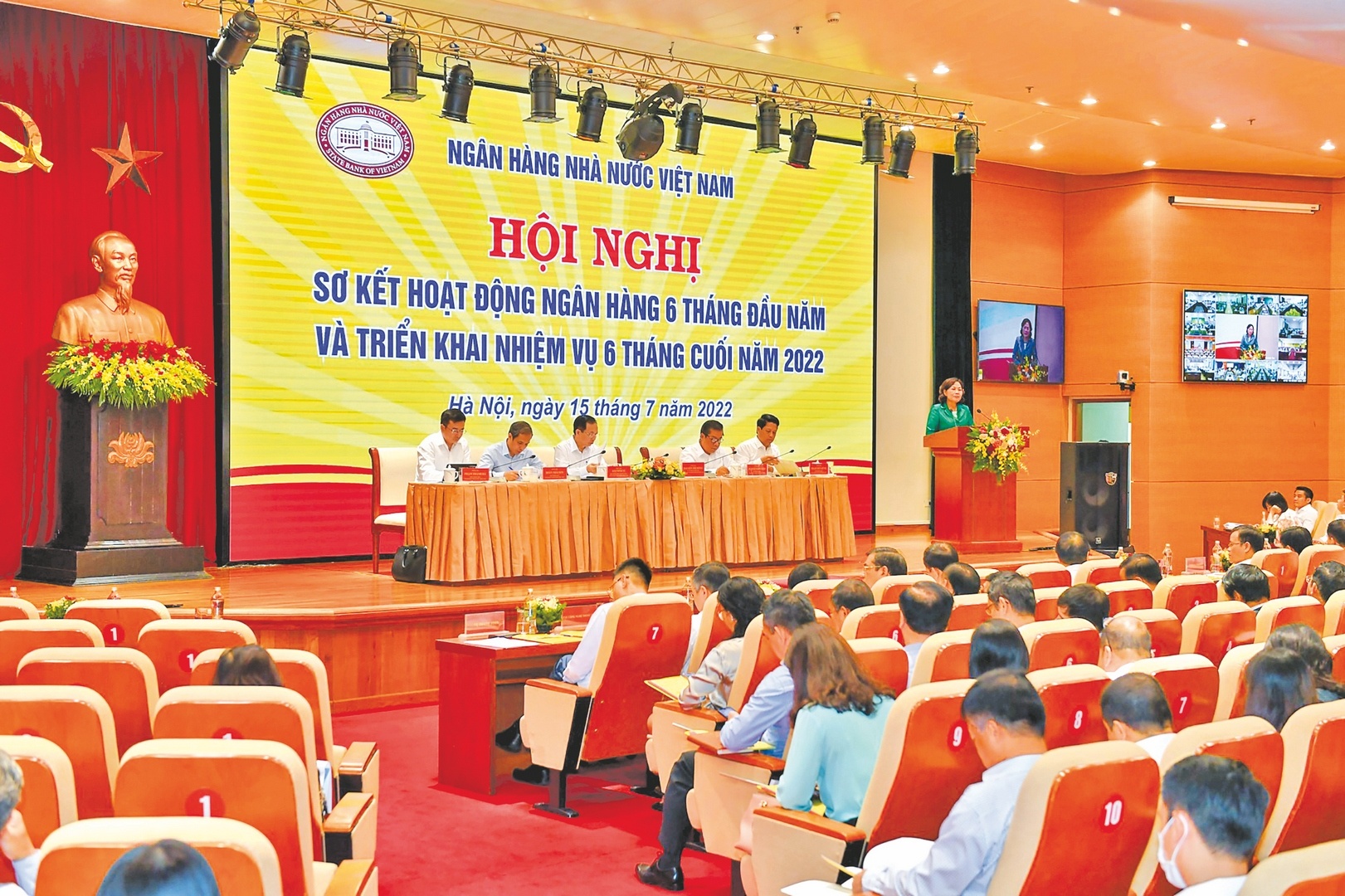 Điều hành chính sách tiền tệ linh hoạt, thận trọng dieu hanh chinh sach tien te linh hoat than trong 129239