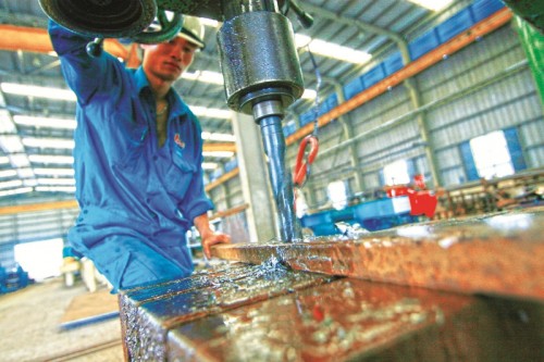 Ngân hàng hạ lãi suất, doanh nghiệp tăng kỳ vọng