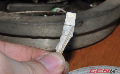 Cáp iPhone đứt... đừng vội vứt đi!