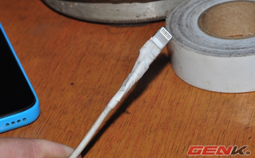 Cáp iPhone đứt... đừng vội vứt đi!