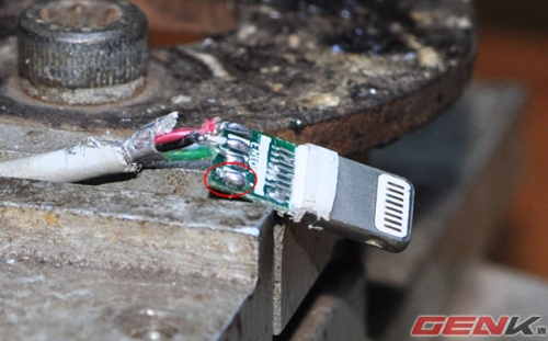 Cáp iPhone đứt... đừng vội vứt đi!