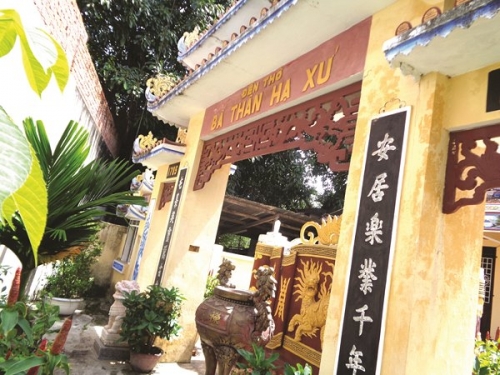 Độc đáo một làng chài giữa phố Độc đáo một làng chài giữa phố