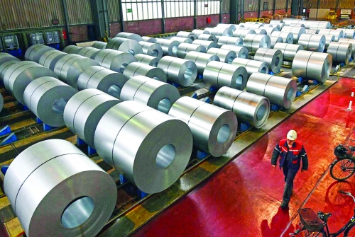 Xuất khẩu thép đối mặt với phòng vệ thương mại