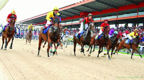 'Đua' khuyến mãi dịp Quốc khánh
