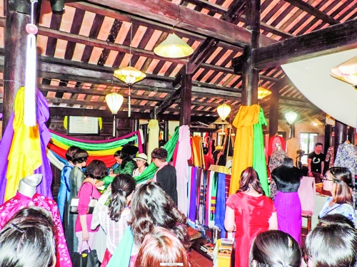 “Con đường tơ lụa”: Từ ký ức đến cầu nối “Con đường tơ lụa”: Từ ký ức đến cầu nối