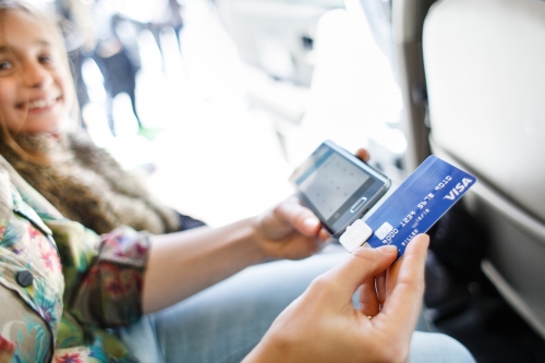 Tăng cường giám sát hoạt động phát hành và sử dụng thẻ tín dụng