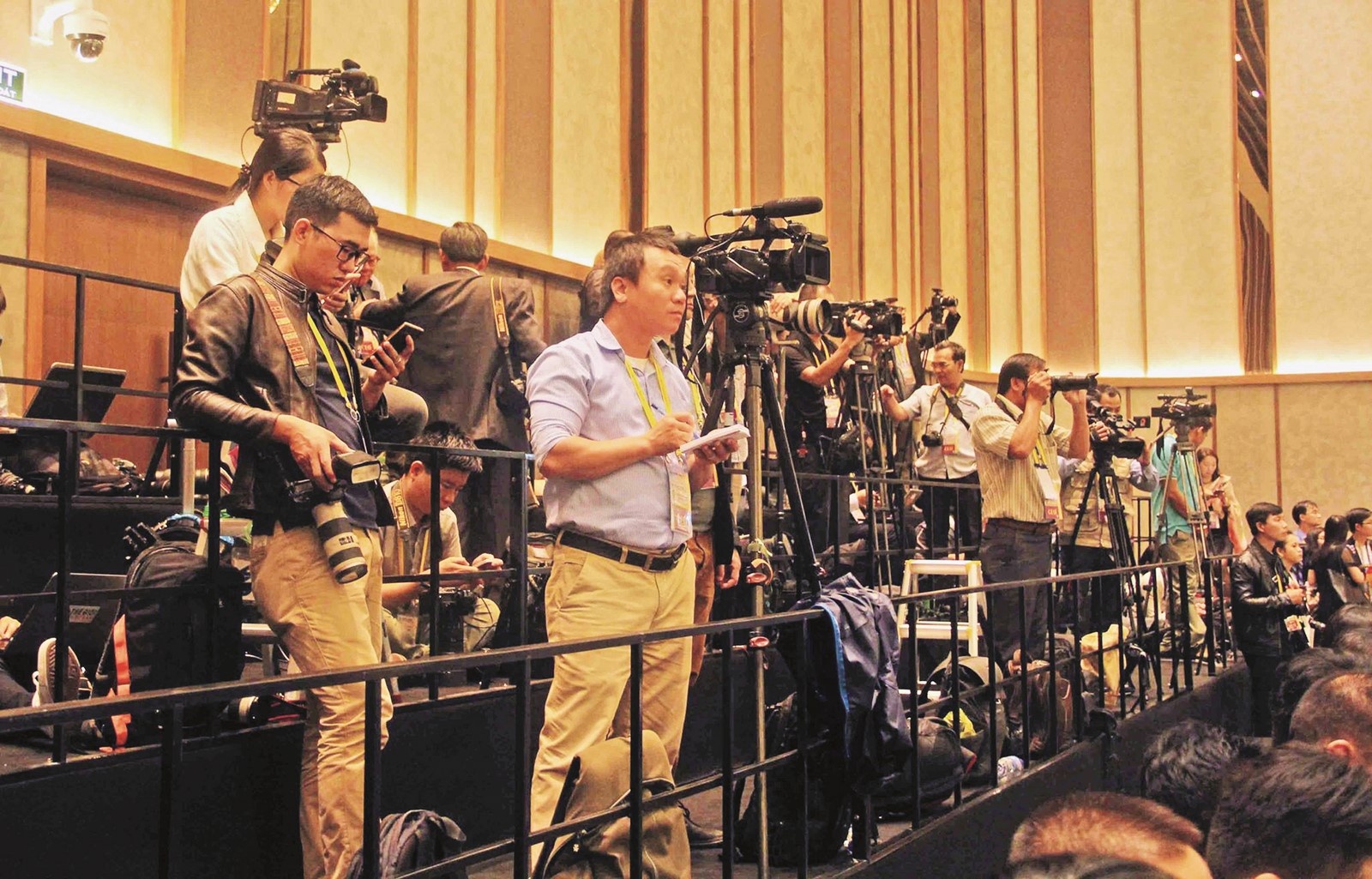 Từ Mũi Cà Mau tới địa đầu Móng Cái tu mui ca mau toi dia dau mong cai