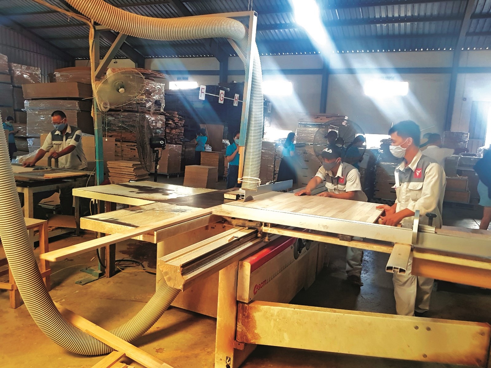 phuc hoi kinh te can cac giai phap kha thi